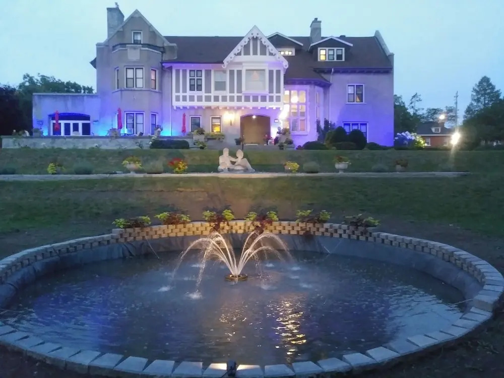 Grey Gables Inn
