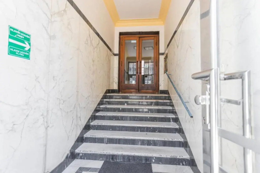 Business Studio Andel, 10min Centre, NETFLIX, Paid Parking