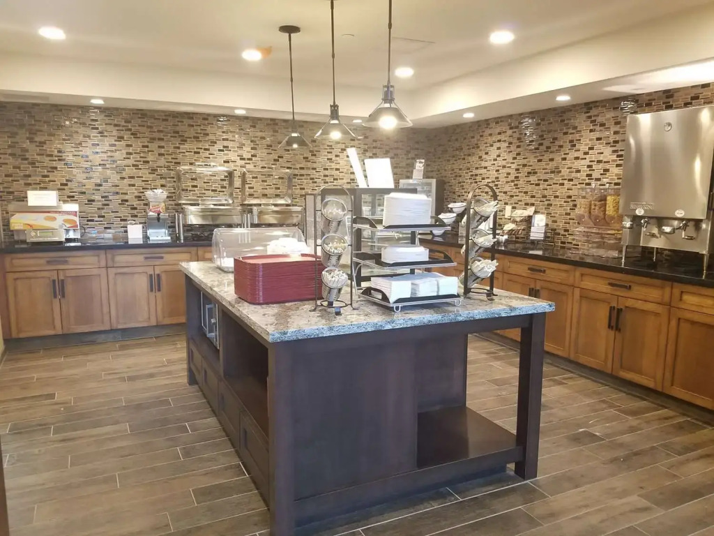 Best Western Plus Superior Inn & Suites