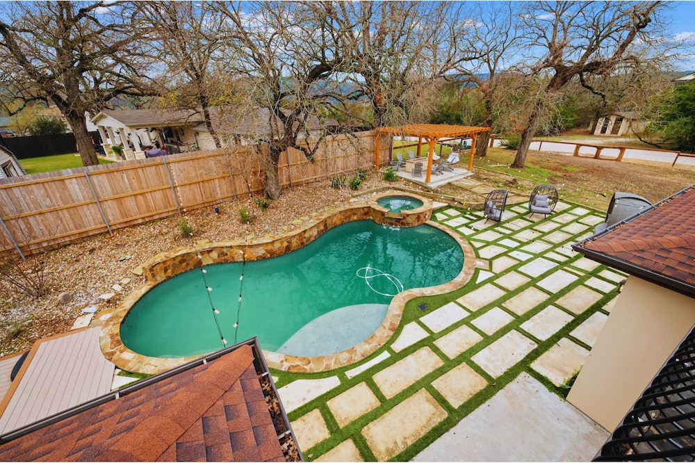1110 Terjo Ln