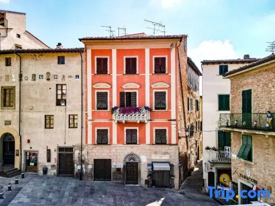 Michelangelo: entire space in the heart of Tuscany