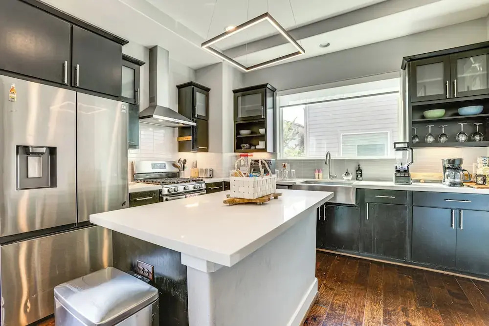 2 Mi to Dtwn: Modern Houston Home w/ Private Patio