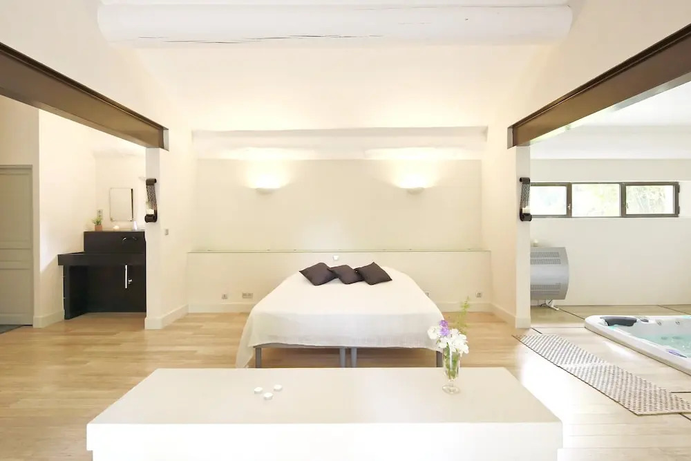 Villa with 6 Bedrooms in Saint-Rémy-De-Provence, with Private Pool, Enclosed Garden And Wifi - 266 Km From the Beach