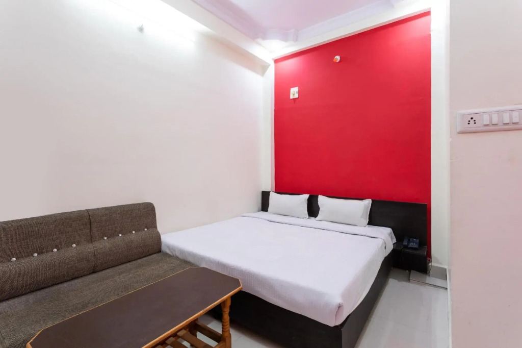Hotel Leela Palace By OYO Rooms