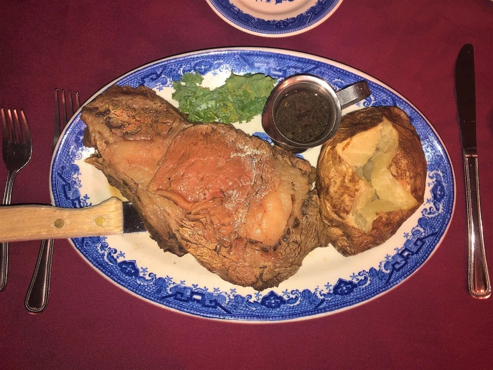 Gold Eagle Inn