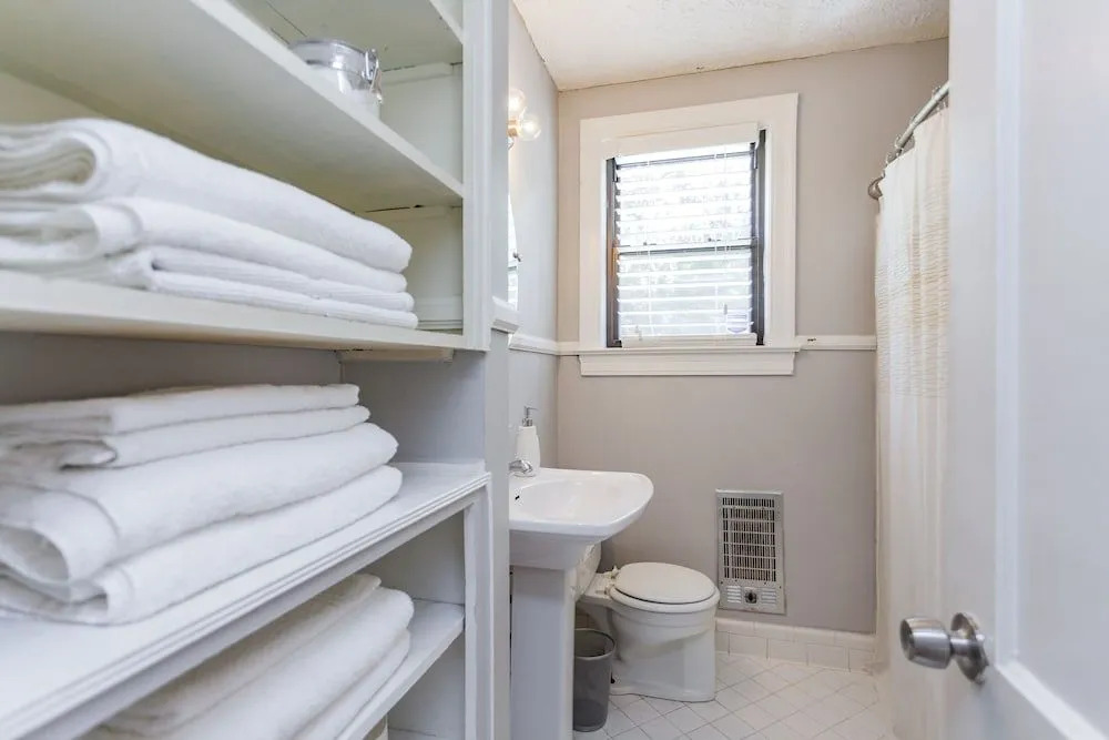Charming Nashville Cottage - 12 min downtown