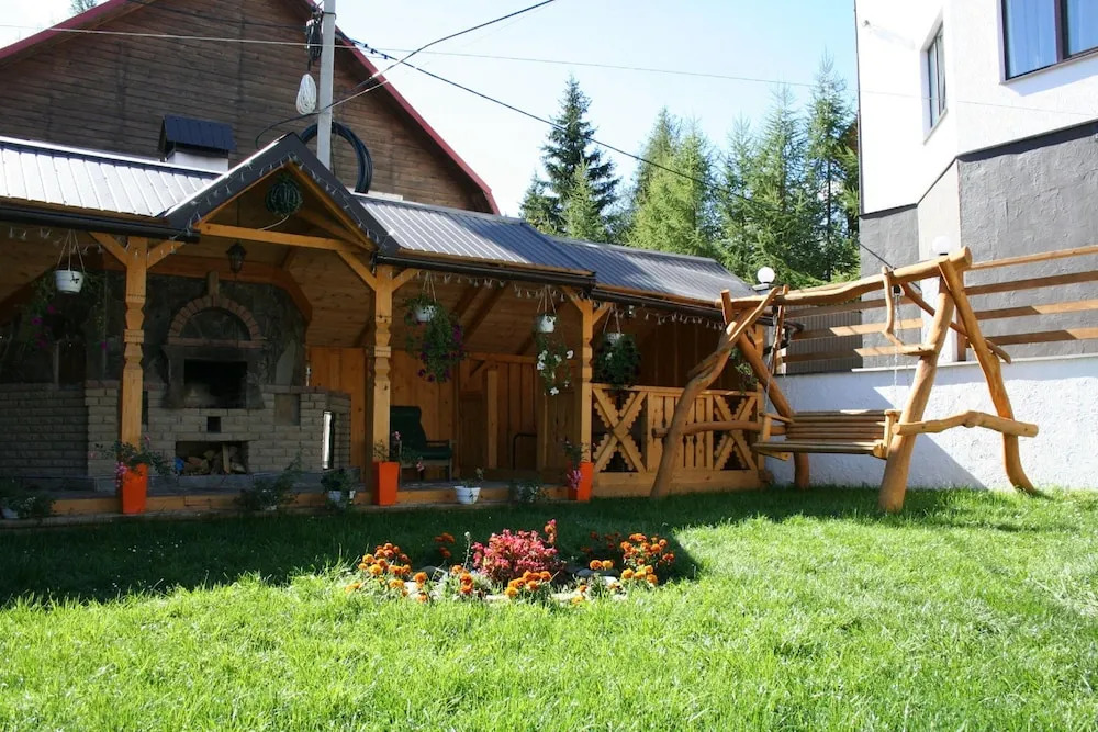 Готельний комплекс Парламент, Яблуниця