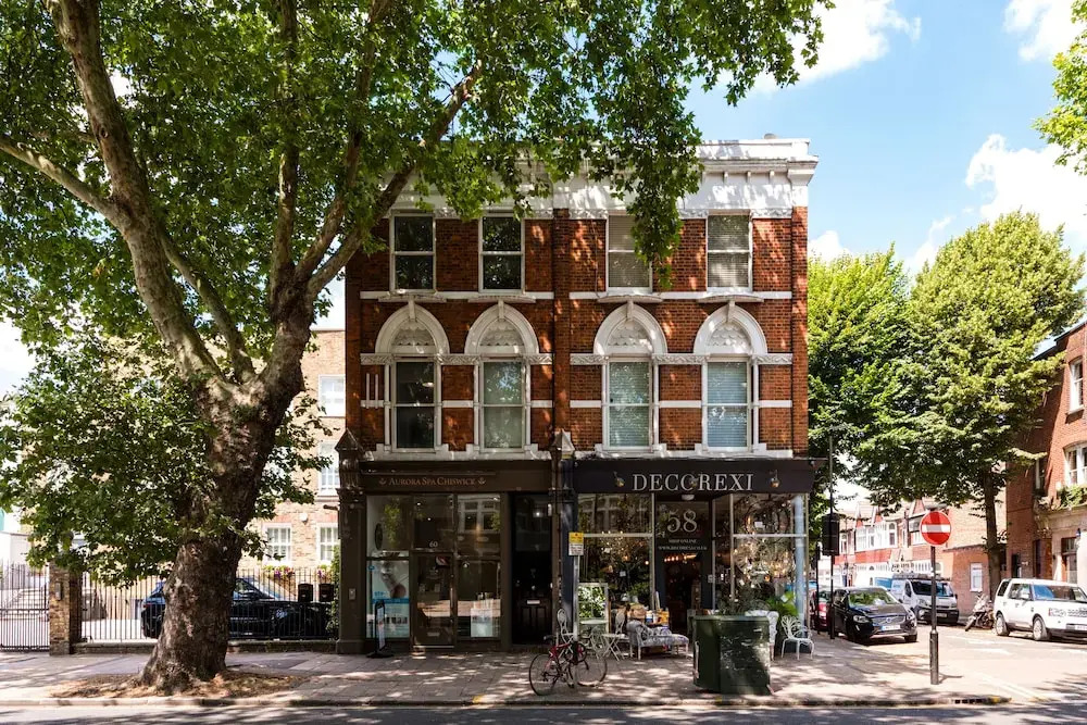 Stamford Brook Apartments