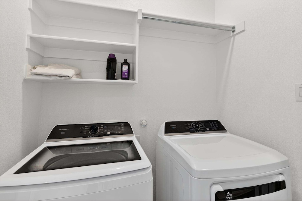 Private Escape Near Dfw Fort Worth At&t Fifa 2 Bedroom Home