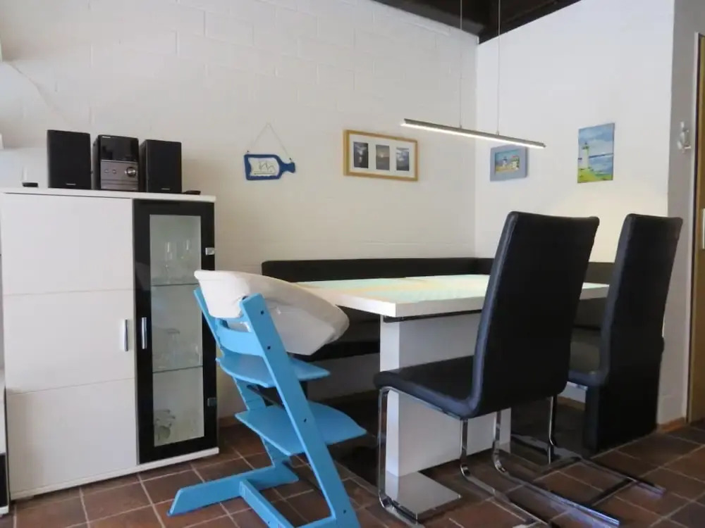 Enno Near the Dike Comfortable Vacation Home