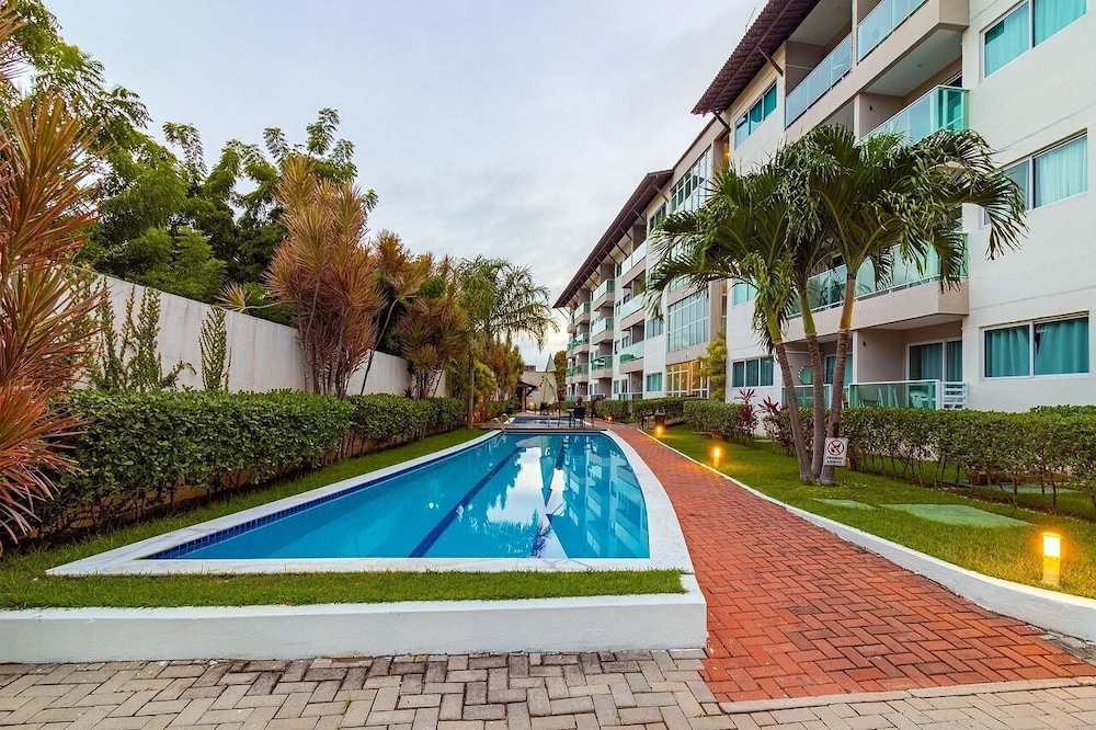 Porto Plaza #210 - Triple Flat by Carpediem