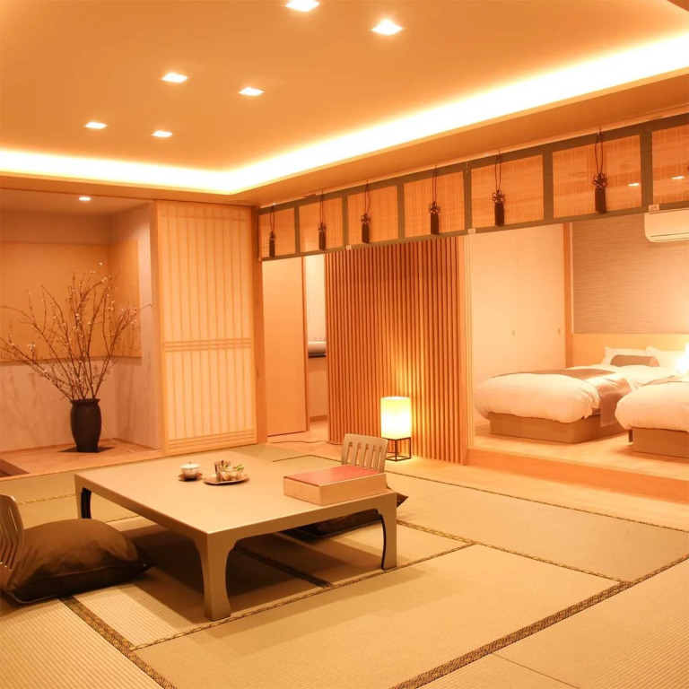 Toba Grand Hotel