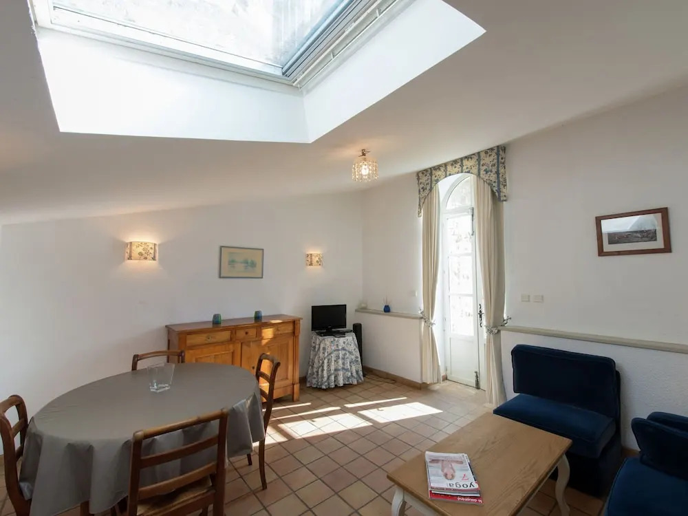 Magnificent Apartment in Castle With Garden, Swimming Pool and Next to Golf