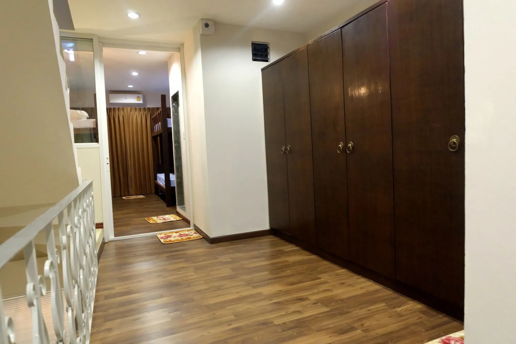 Phobphan Hostel