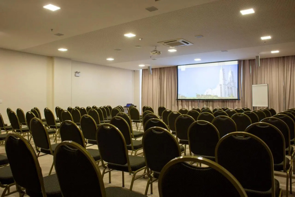 Lefel Hotel