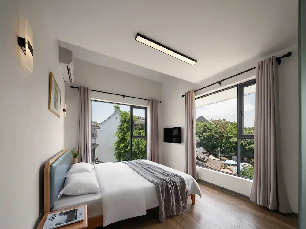 Castle peak yard Inn Free railway st ation pick-up by 2 nights