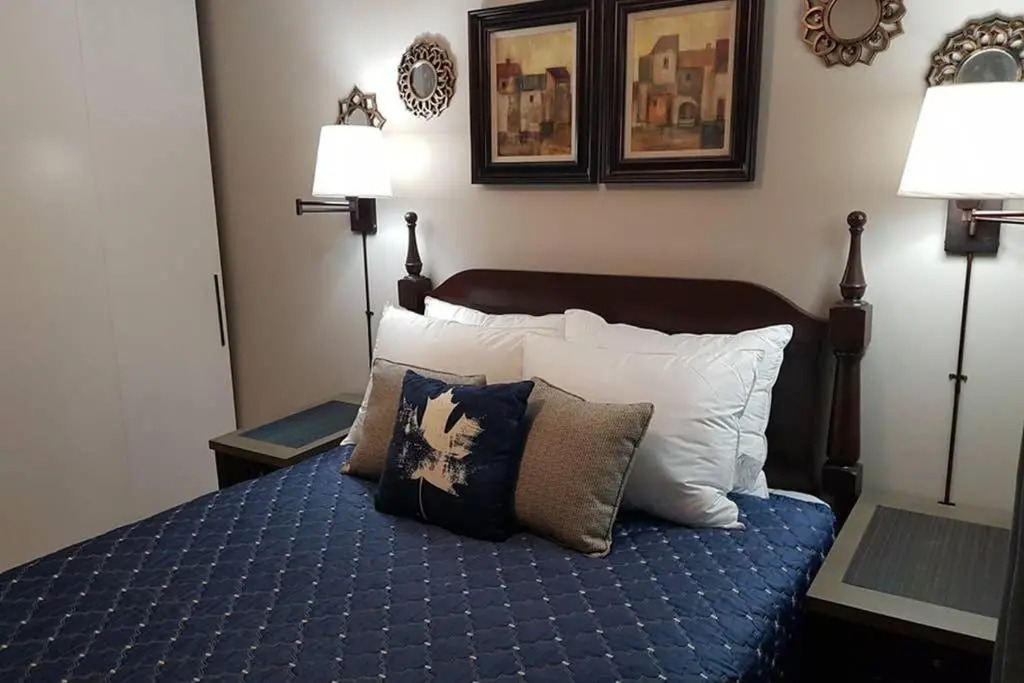 Sarnias Hidden Gem - 3 BR/2 BA by College/Hwy/Arena