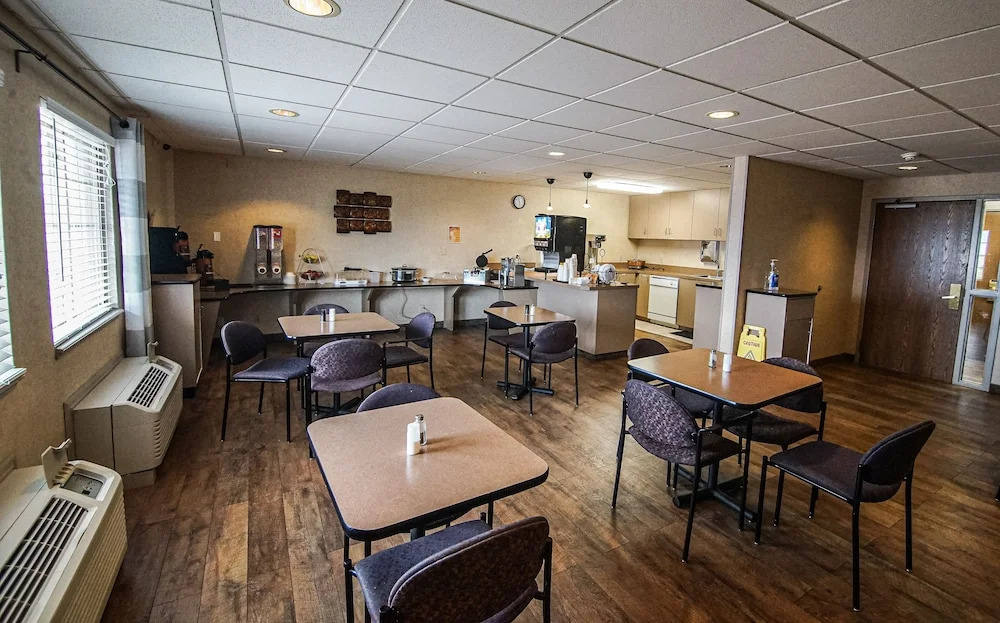 Airport Value Inn and Suites
