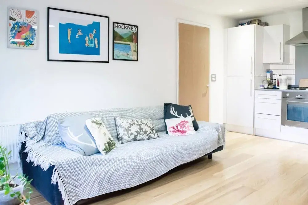 Spacious and Modern 2 Bedroom Flat in East London