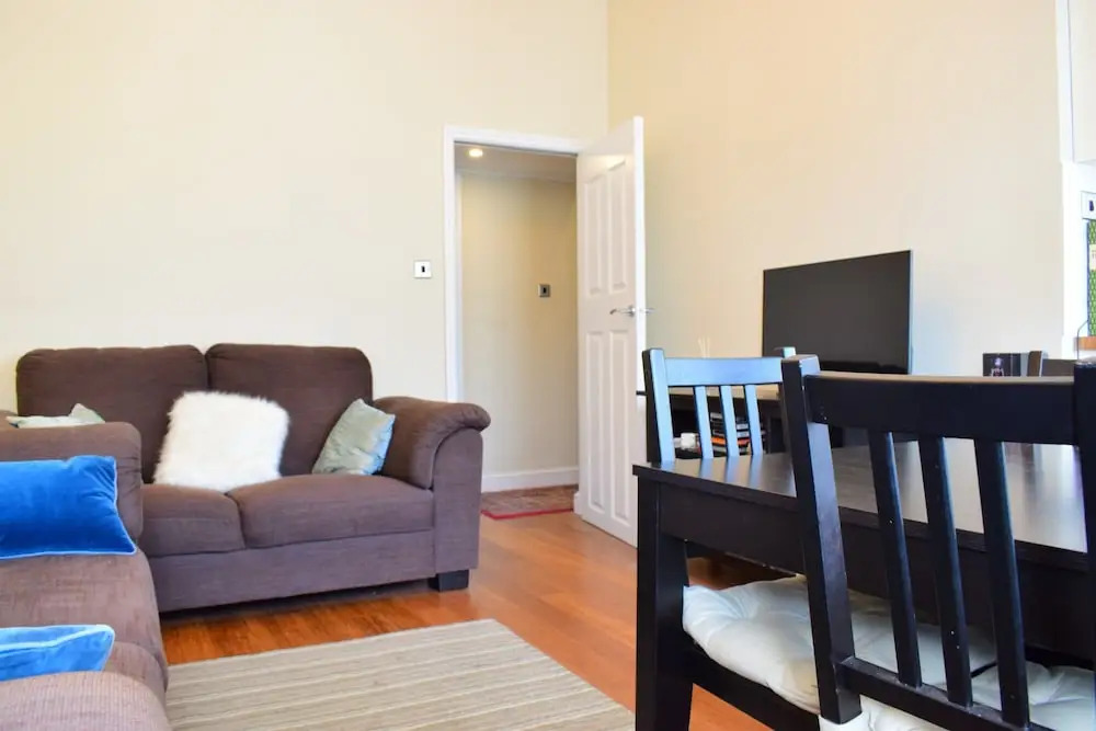 Kensington 2 Bedroom Flat