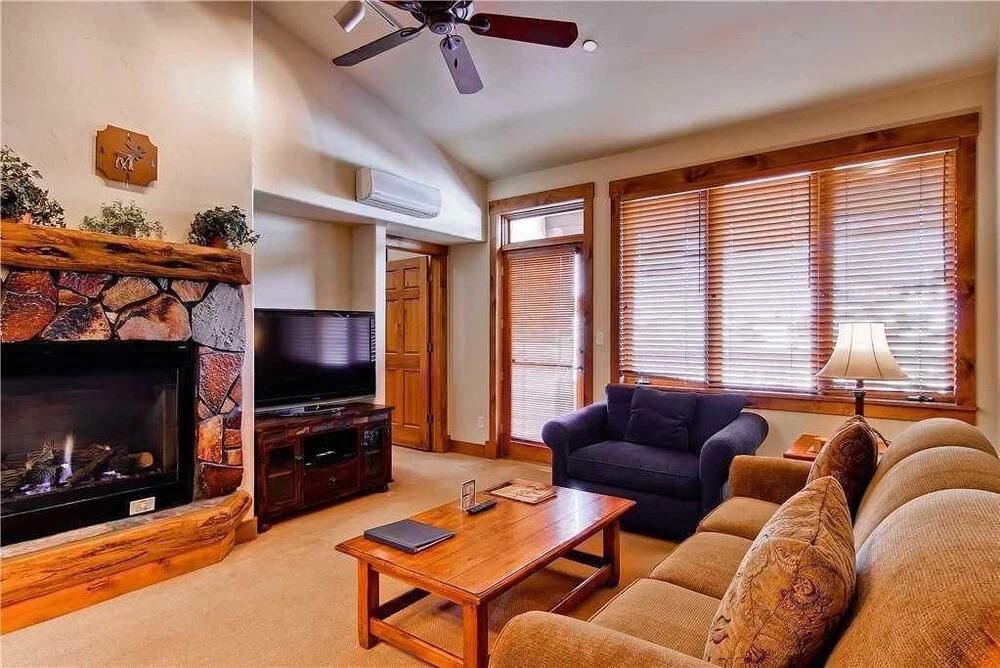 Tl2312 Lovely top Floor Home With Beautiful Views - Winter Specials!