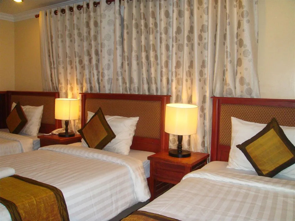 Skyway Hotel