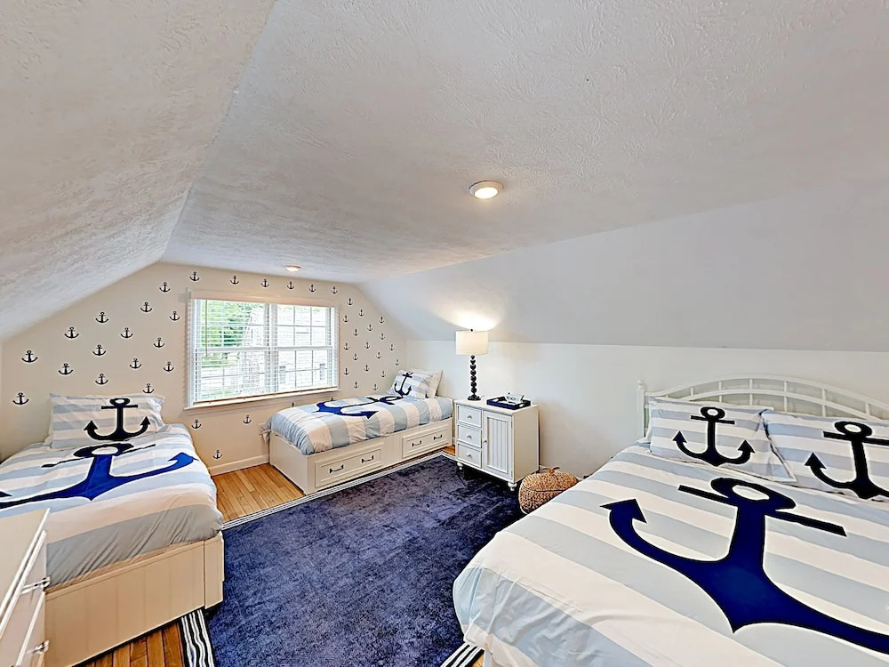 25 Falmouth - 3 Br Duplex