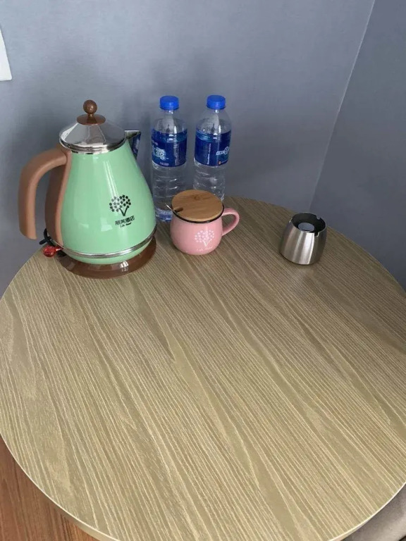 Life Hotel (Ouzhuang Metro Station)