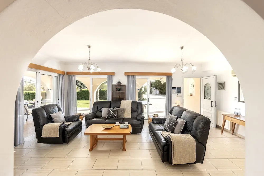 The Arches Villa