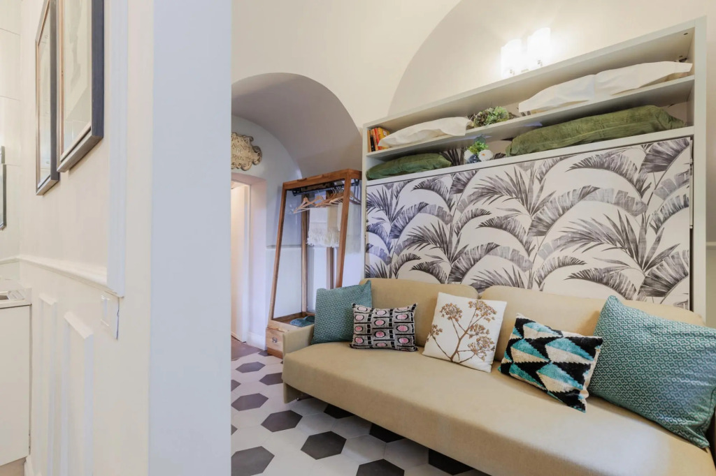 Busdraghi Studio Stylish at Via Fillungo