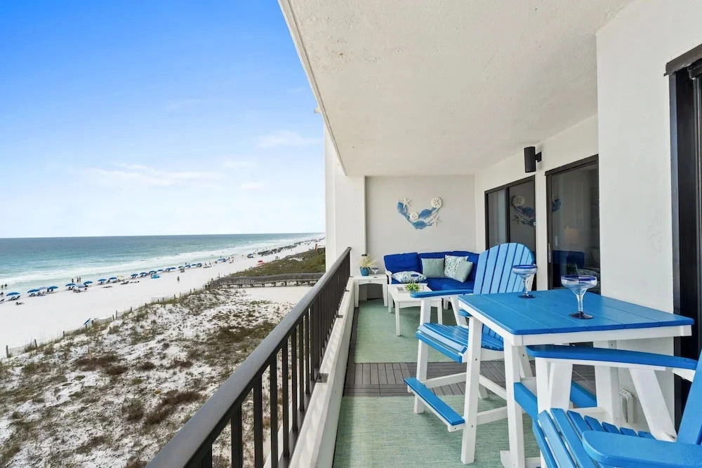 Surf Dweller 508 - Beachfront Boho