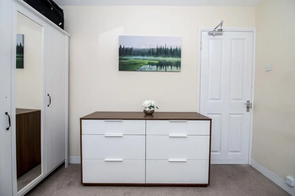 Elegant Rooms in a Quiet Location