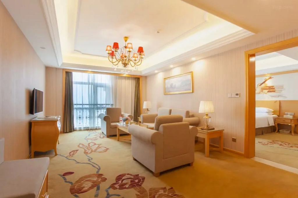 Vienna International Hotel (Pingdingshan Yingcheng)