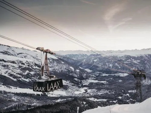 GALAAXY Mountain Hostel--Nur mit der Gondelbahn Erreichbar