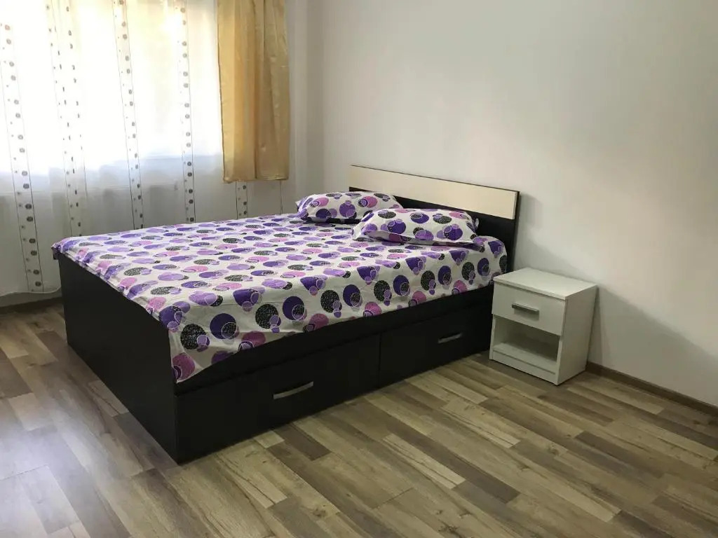 Apartament Untold
