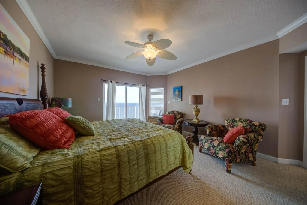 Enormous Corner Unit on White Sands in Orange Beach With Indoor Outdoor Pool