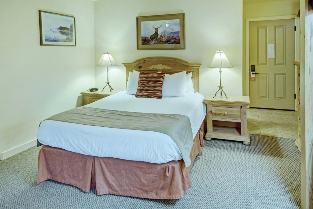Seventh Mountain Resort