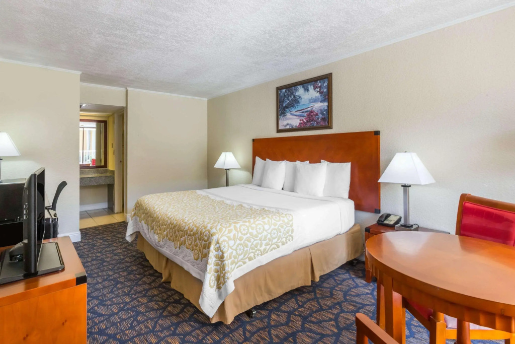 Days Inn & Suites Clermont