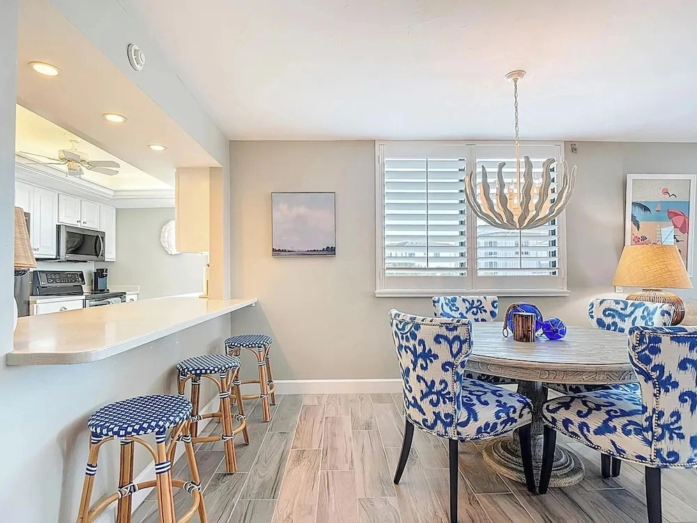 Caper Beach Club 312