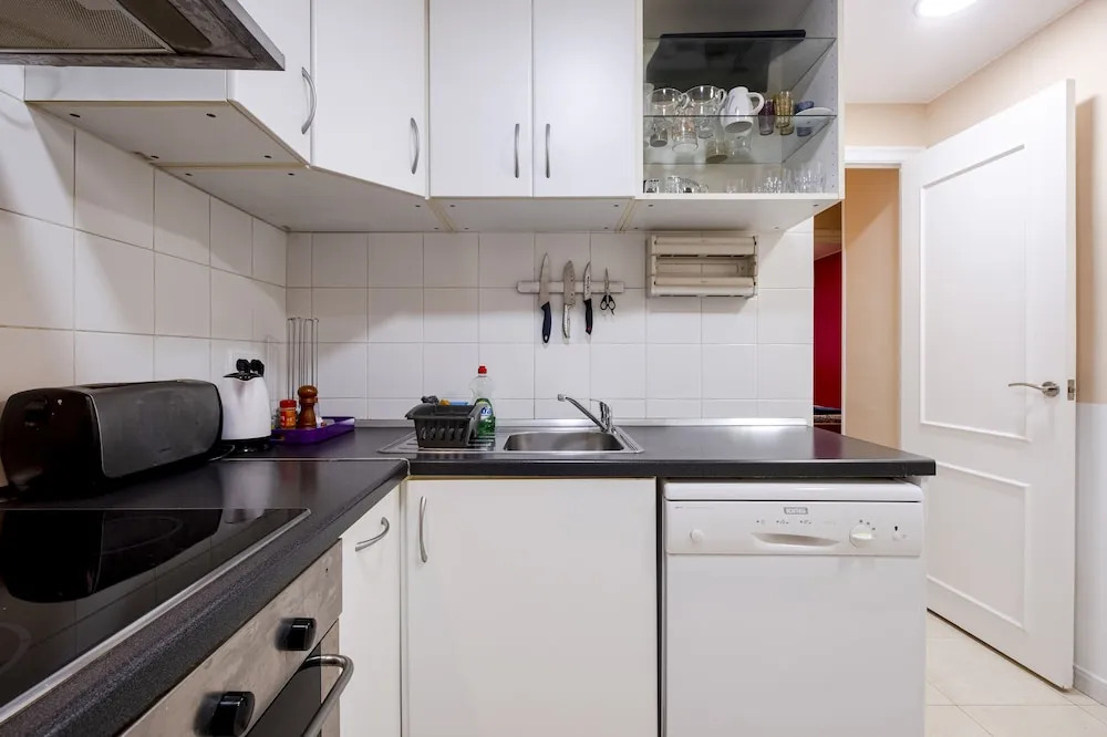 Comfortable 3BR Apartment Close to Placa Espana and Sants Station