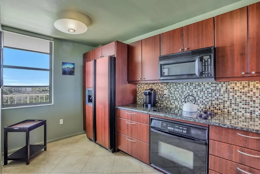 South Seas Tower 2-701