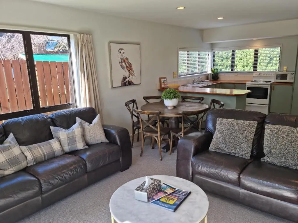 56 Conical Hill Road