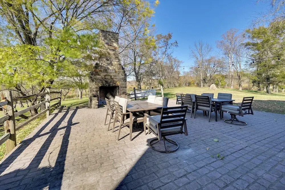 Walk to Golf Course: Spacious Rough River Retreat!