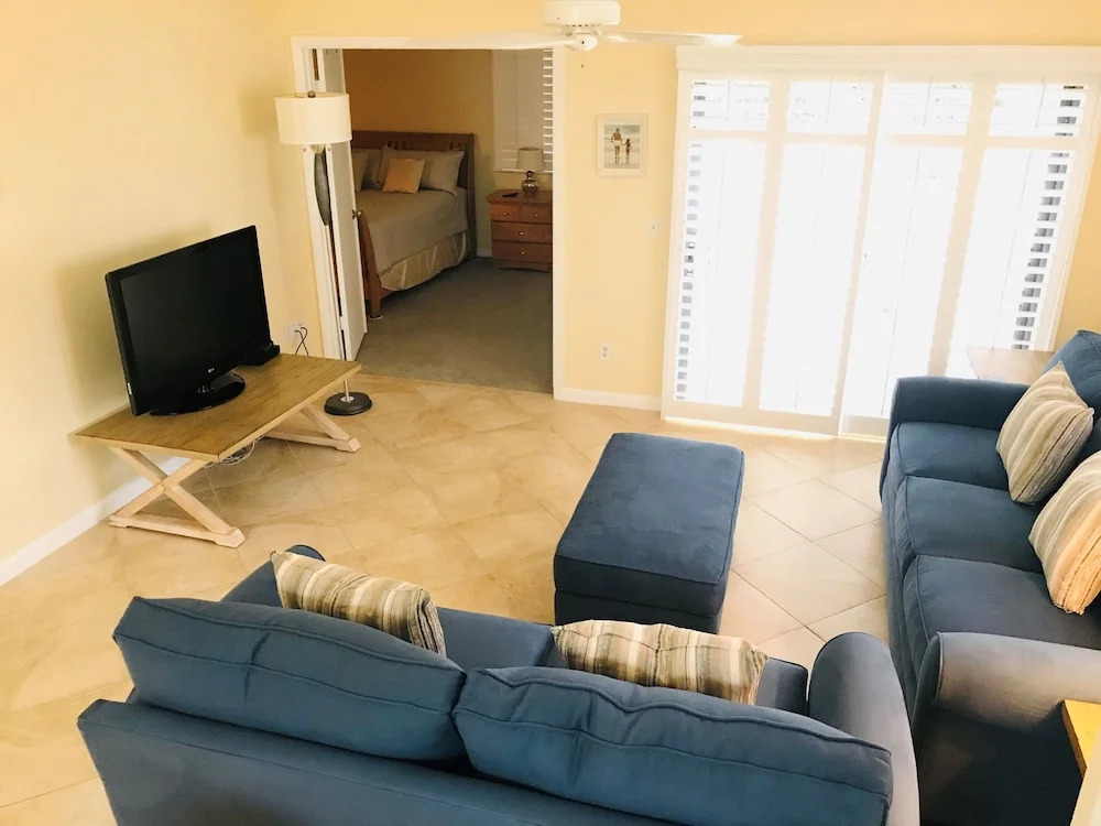 Sea Woods 2bdrm Villa 4418