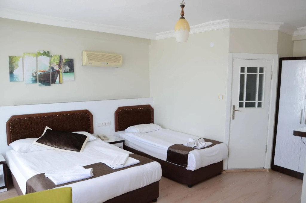 Simsek Hotel