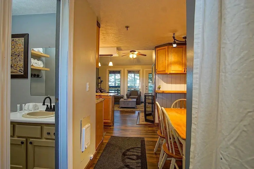 Mountain Crest 35 The Tree House at Snowshoe Superb And Comfy Sleeps 6