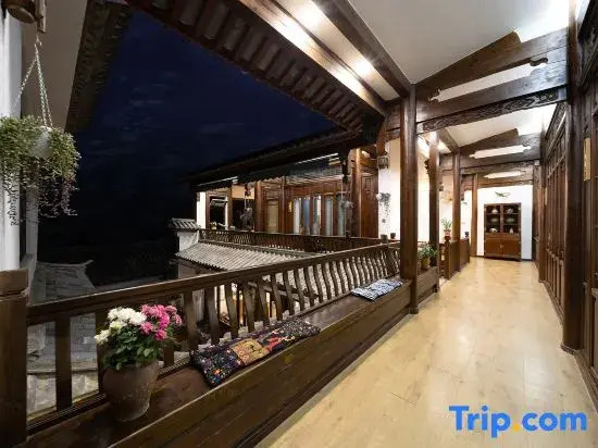 Shaxi Qingyuanxuan Inn