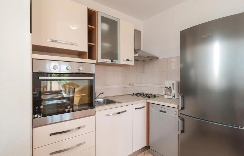 Beautiful Home in Sevid With Wifi and 4 Bedrooms