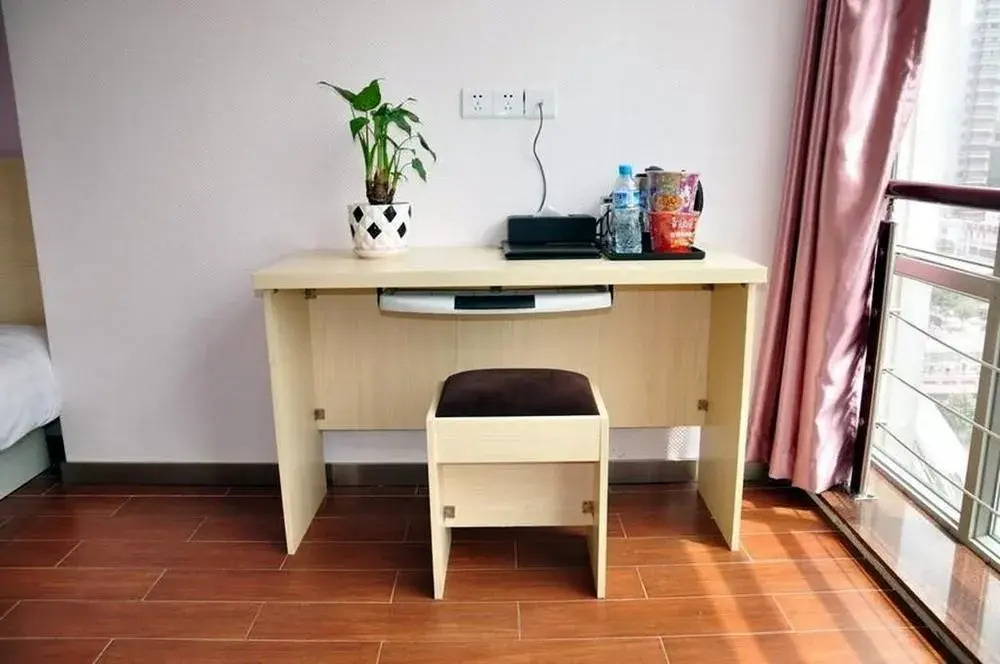 Xian Leju Apartment Hotel
