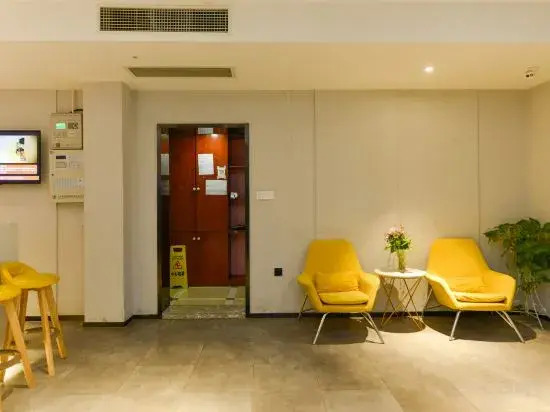 Rongju Hotel（Xuhui Longhua Riverside）